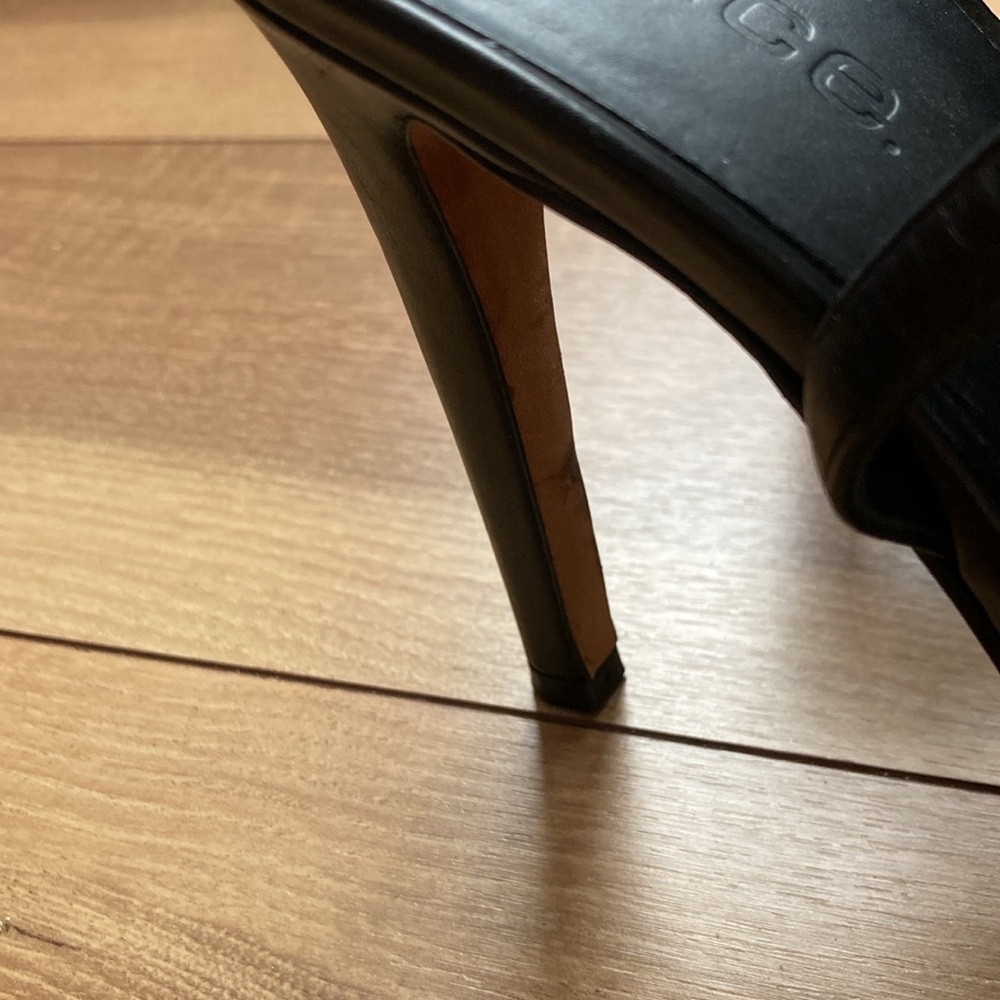 Vince Genna Double Strap Leather Heels - Picture 8 of 11